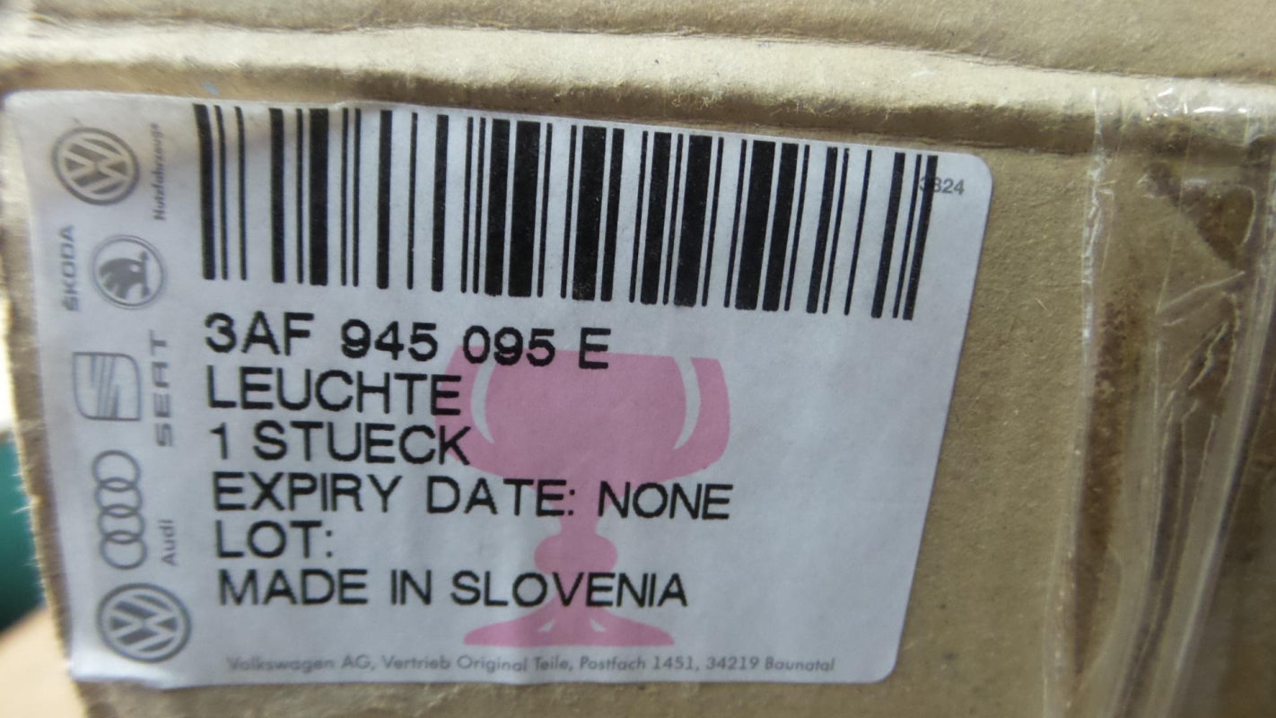 Original VOLKSWAGEN Passat B7 Heckleuchte Hinten Links 3AF945095E