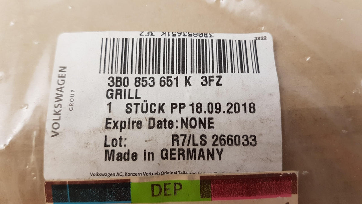 Original VW Passat '01-'05 Grill Kühlergitter Kühlergrill mit Logo 3B0853651K3FZ
