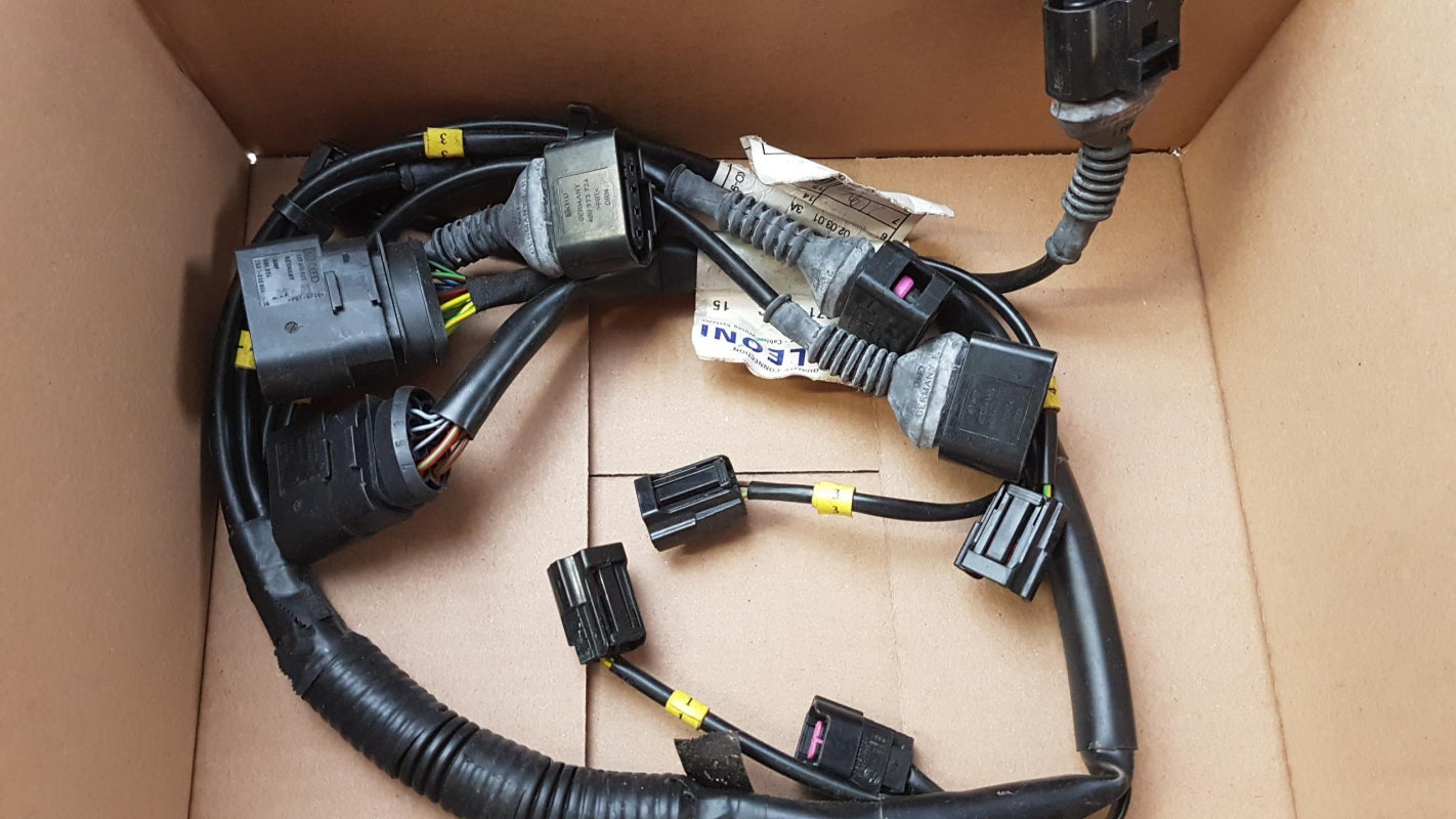 Original VW Passat 3B Leitungssatz für Einspritzdüsen 8D0971082C