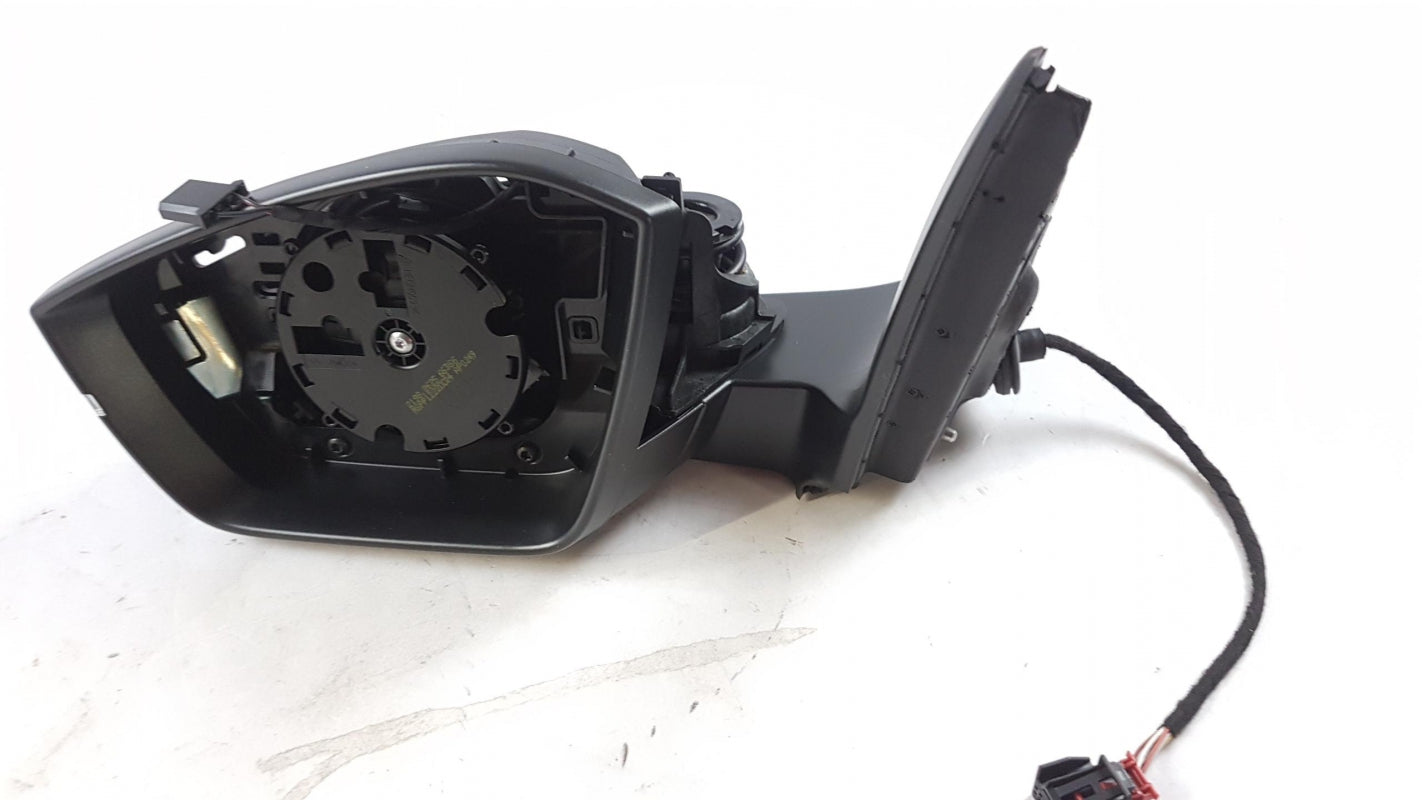 Original SKODA Kamiq Scala NW Außenspiegelgehäuse links 657857507