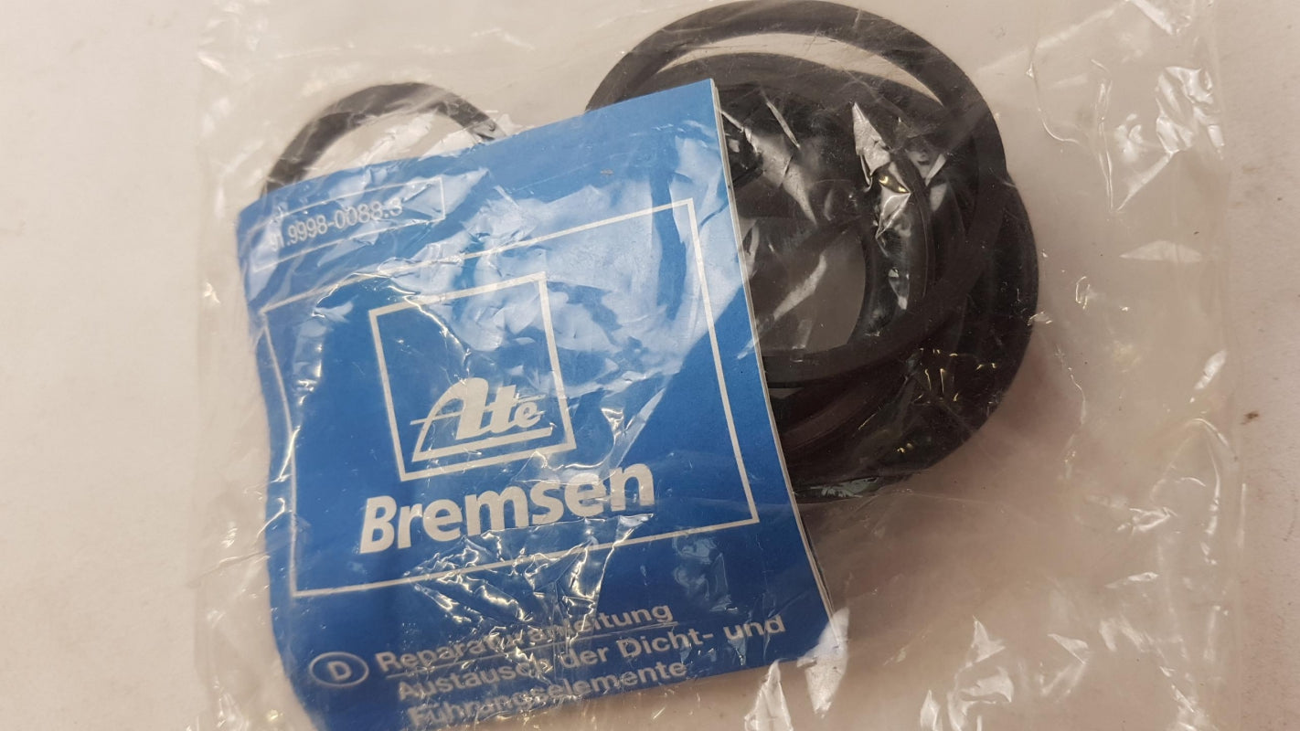 Original OE Volkswagen Bremssattel Dichtungssatz 8D0698471