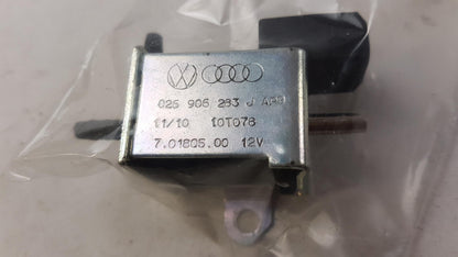 Original OE Volkswagen Magnetventil 026906283J