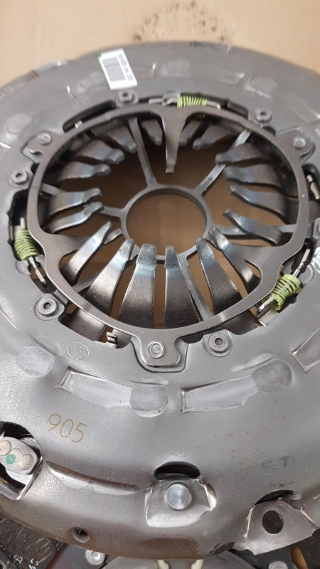 Original OE Volkswagen Kupplungssatz 070141015SX