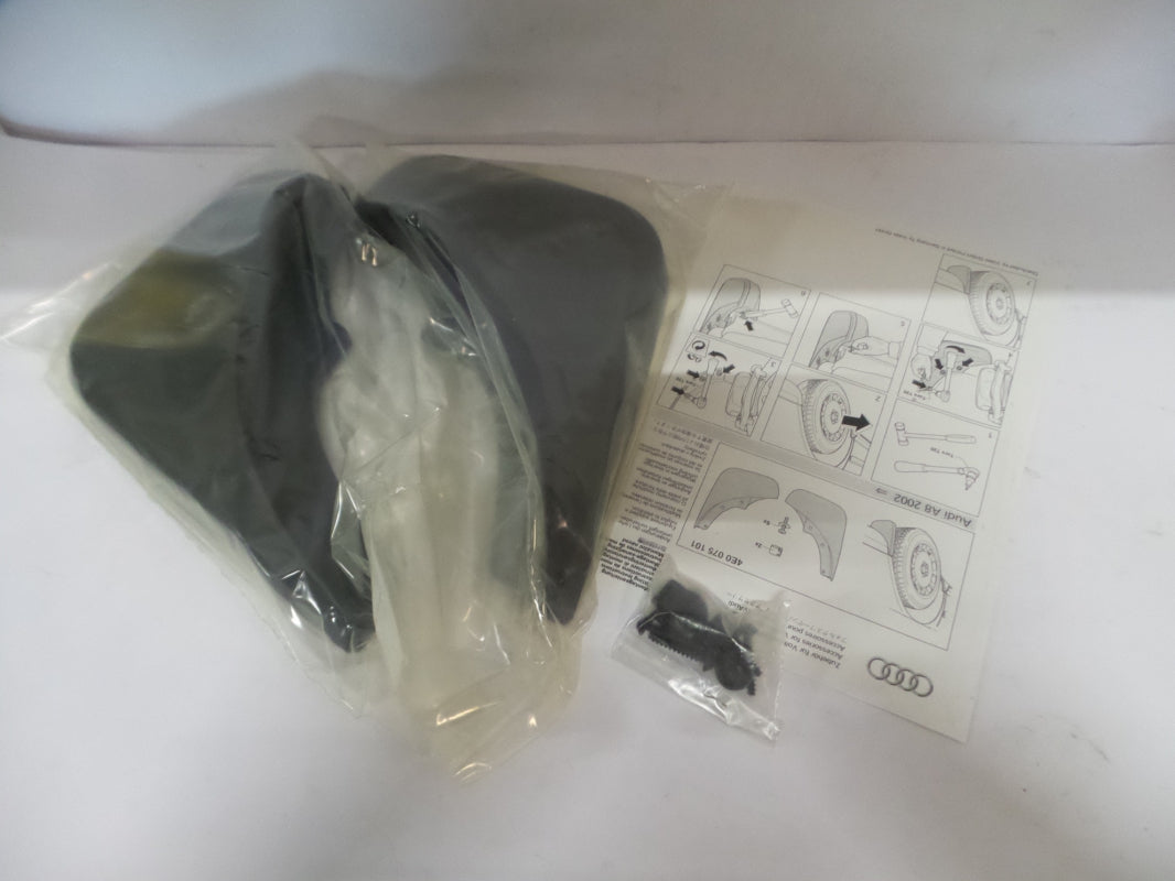 Original AUDI A8 '04-'10 Schmutzfängersatz 2-stück hinten links+rechts 4E0075101