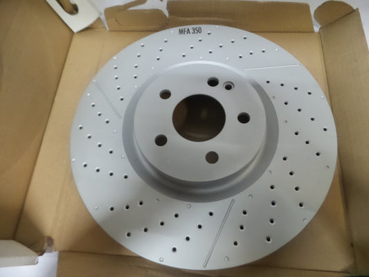 Original MERCEDES-BENZ W176 W156 W117 Bremsscheibe belüftet vorne A1764210212