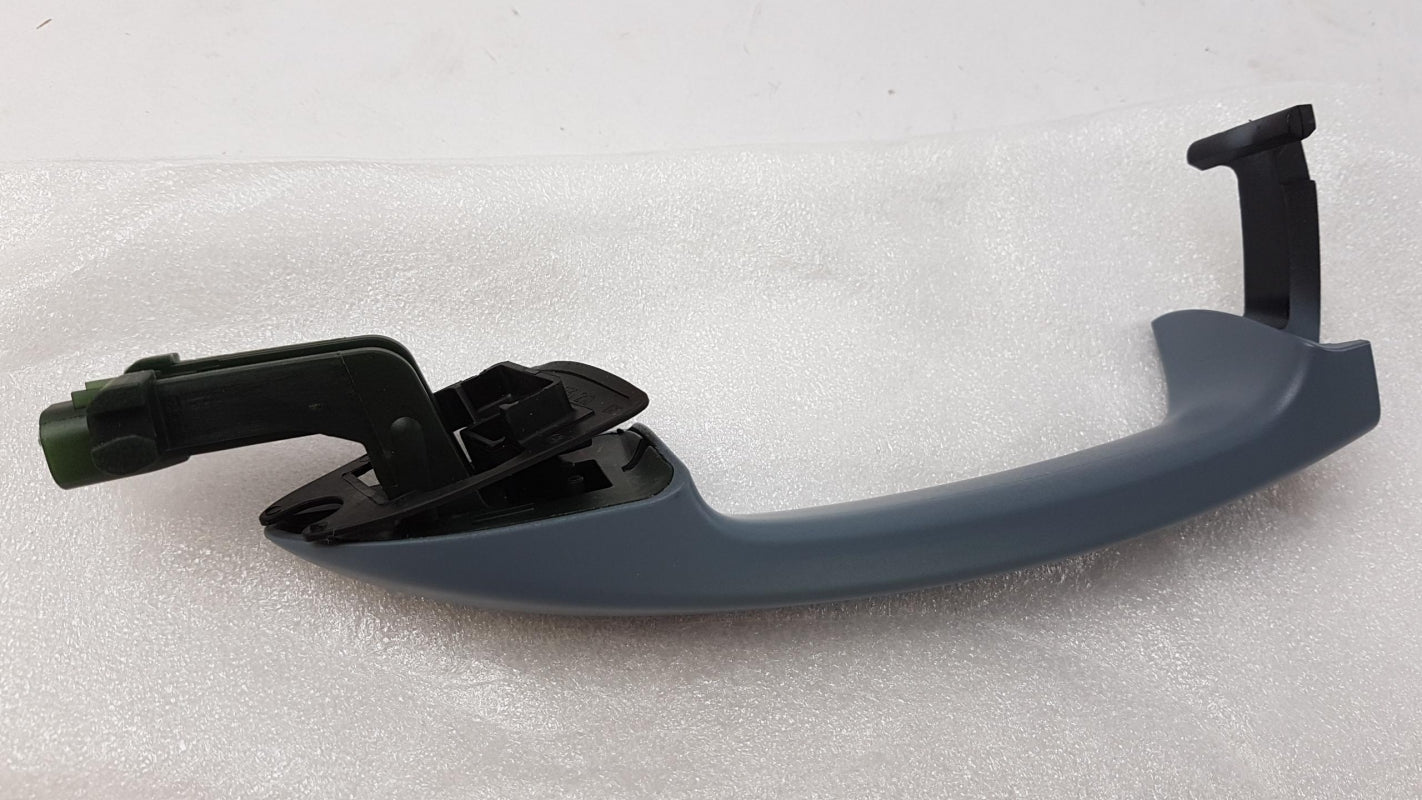 Original VW Passat 3C Passat CC Türgriff grundiert hinten rechts 3C0839206DGRU