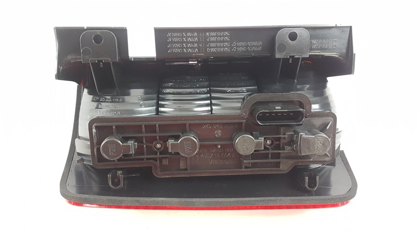 Original VW Caddy Schlussleuchte für Fahrzeuge mit Flügeltür rechts 2K0945096P