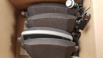 Original VW Transporter T5 Bremsbeläge hinten 7H0698451