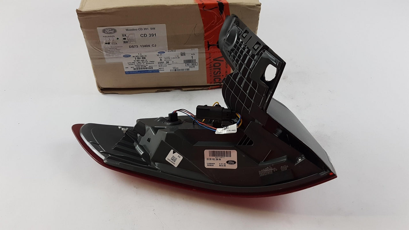 Original FORD Mondeo CNG 2014 > Heckleuchte Rechts 2291530
