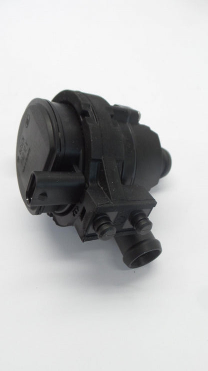 Original AUDI A1 A3 TT VW Golf Passat SKODA Octavia Kühlmittelpumpen 5G0965567