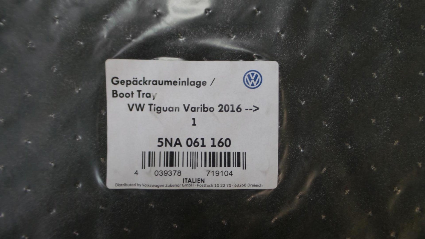 Original OE Volkswagen Gepäckraumwanne 5NA061160
