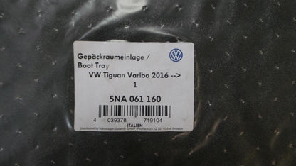 Original OE Volkswagen Gepäckraumwanne 5NA061160