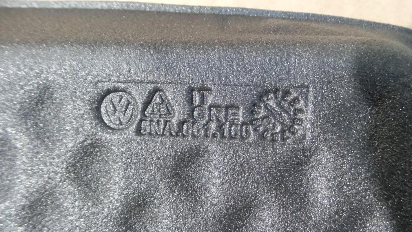 Original OE Volkswagen Gepäckraumwanne 5NA061160