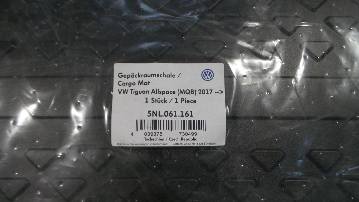 Original OE Volkswagen Gepäckraumwanne 5NL061161