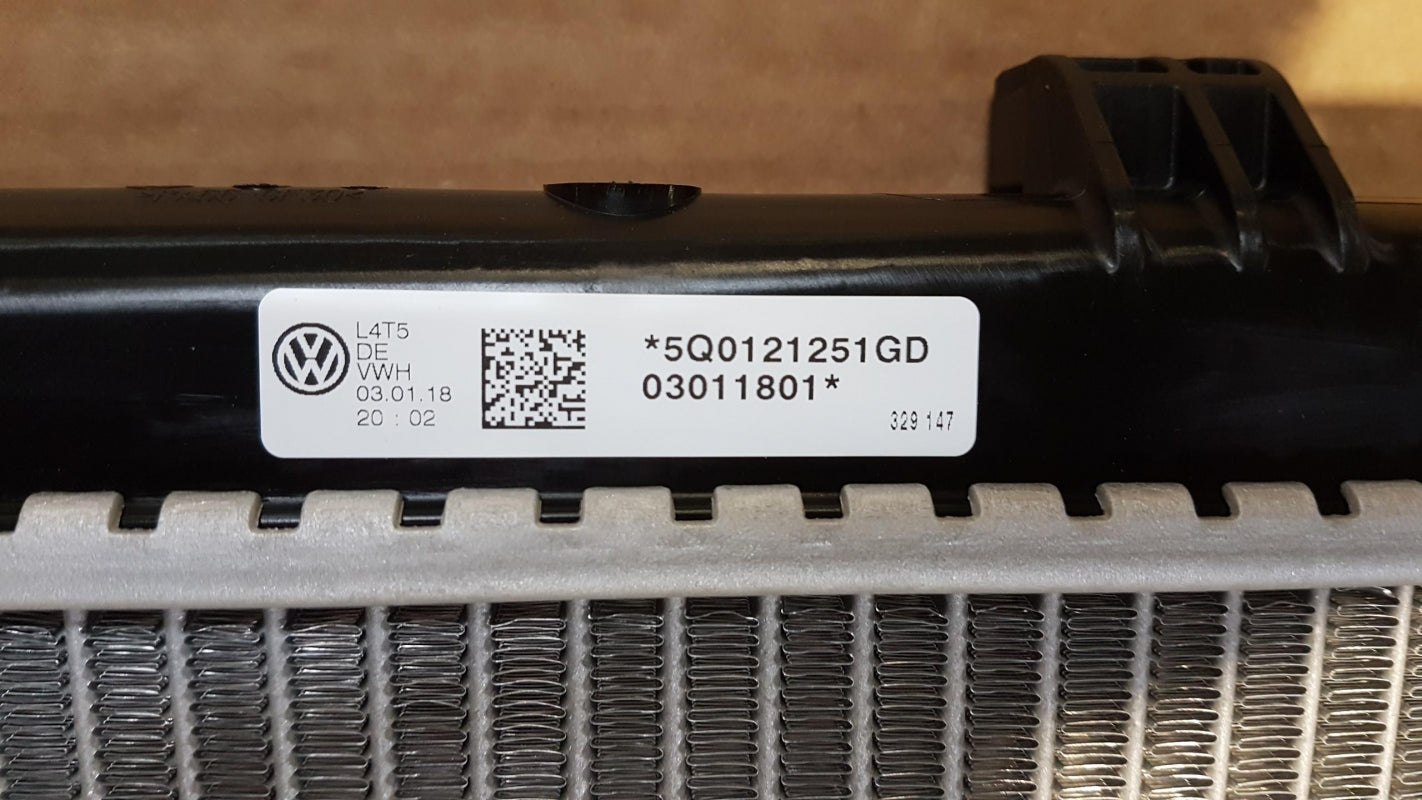 Original AUDI A3 III SEAT Leon III SKODA Kodiaq I Wasserkühler 5Q0121251GD
