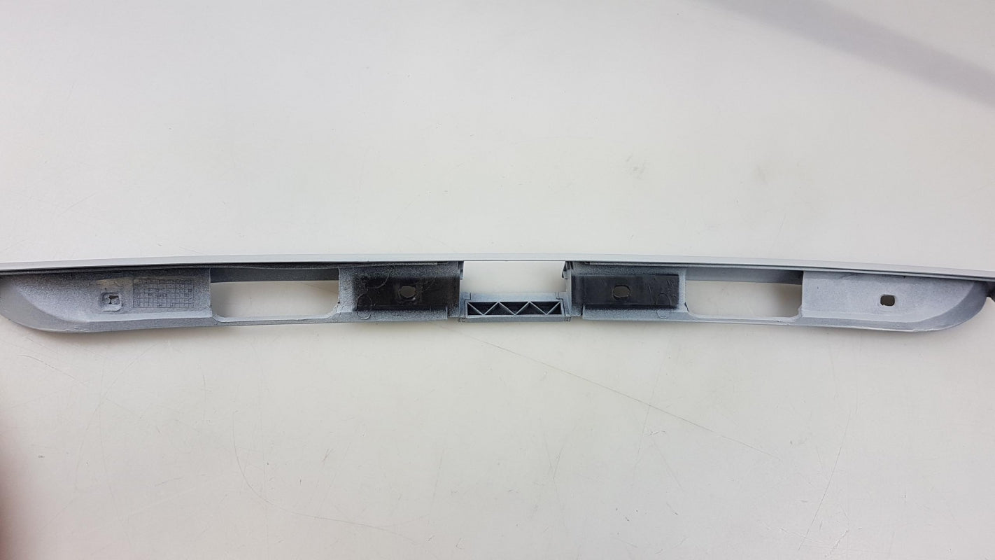 Original OE Volkswagen Heckklappengriff 6K5827577GRU