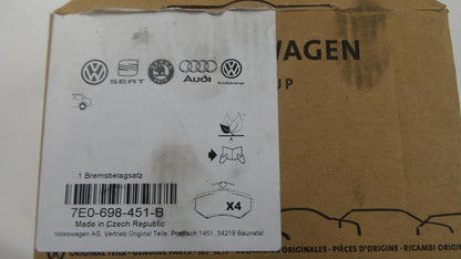 Original VW Transporter T5 T6 Bremsbeläge hinten 7E0698451B