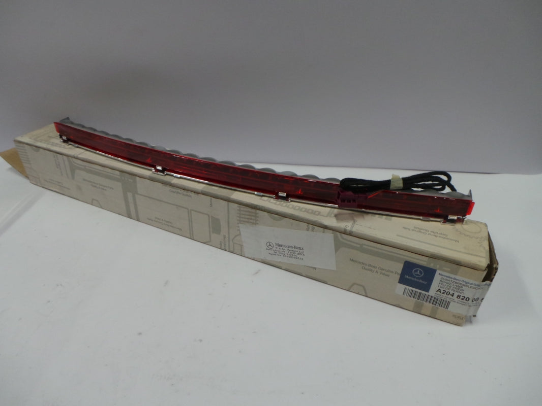 Original MERCEDES-BENZ W117 W204 W212 W213 W218 Zusatzbremsleuchte A2048200056