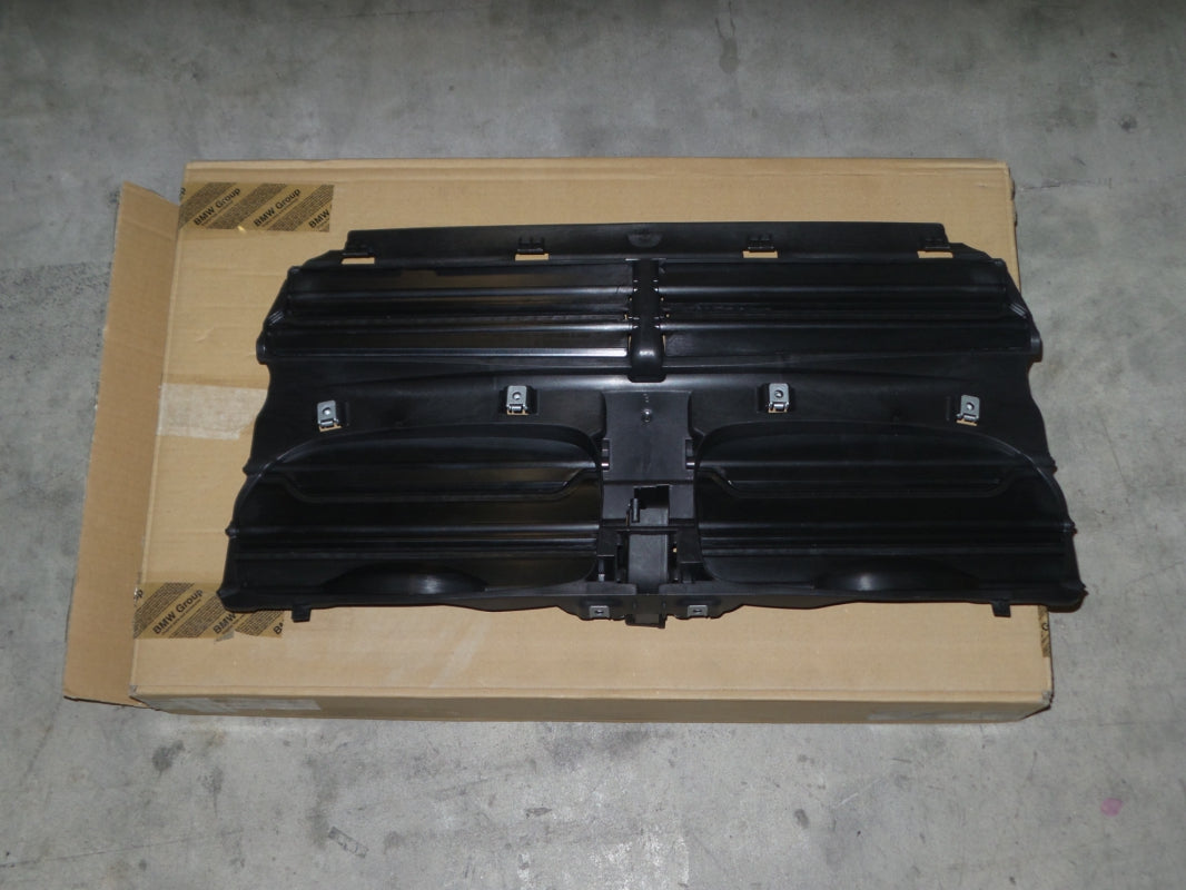 Original BMW X5 E70 X6 E71 Luftführung Aktive Luftklappensteuerung 51647177876