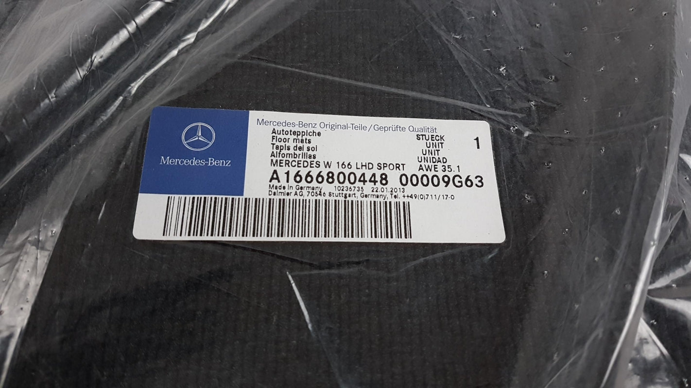 Original OE MERCEDES-BENZ Fußmattensatz A16668004489G63