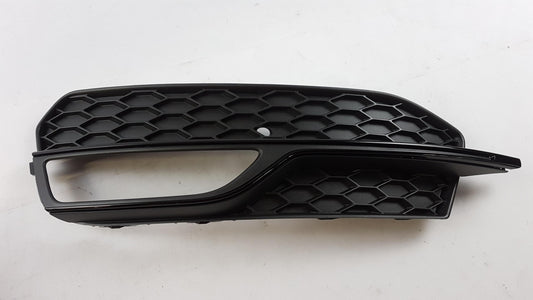 Original AUDI A3 Lüftungsgitter, Stoßfänger Links Schwarz 8V3807681G9B9