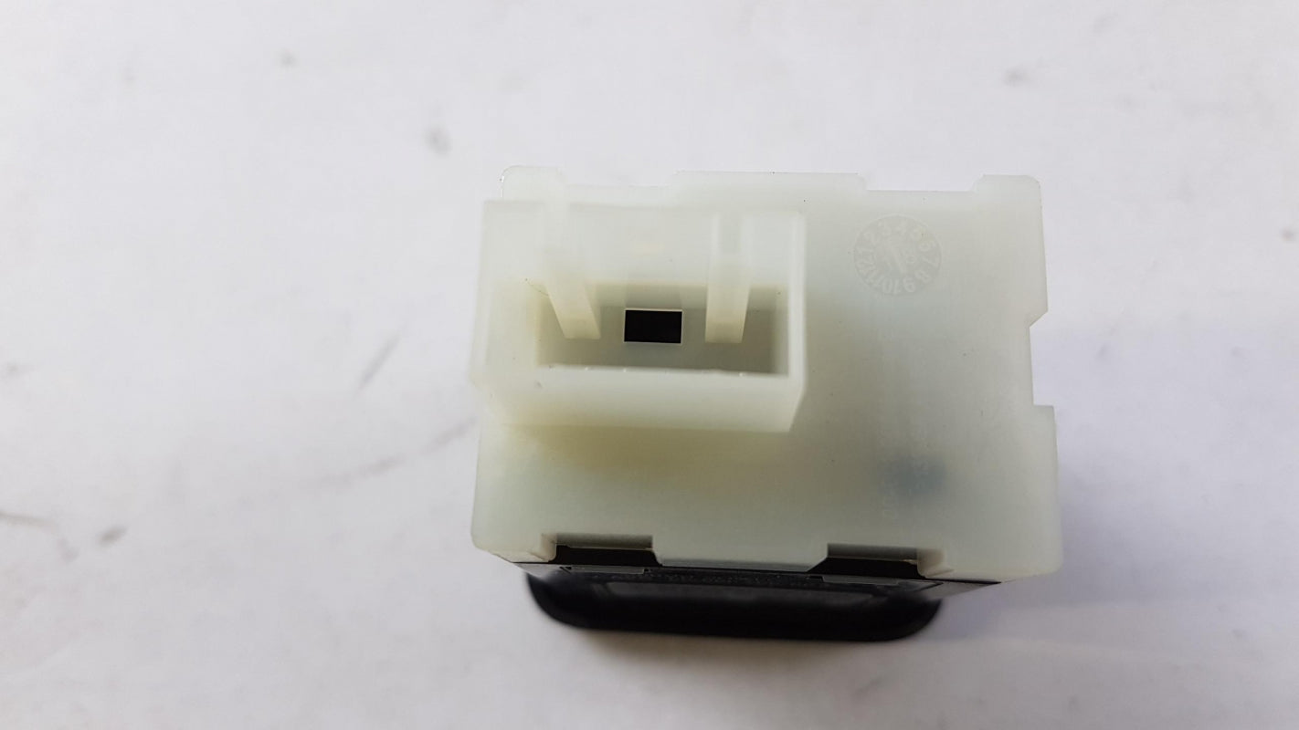 Original OE OPEL USB/AUX Buchse 13598459