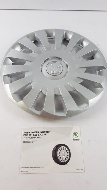Original OE Volkswagen Radkappe 5E0071456E