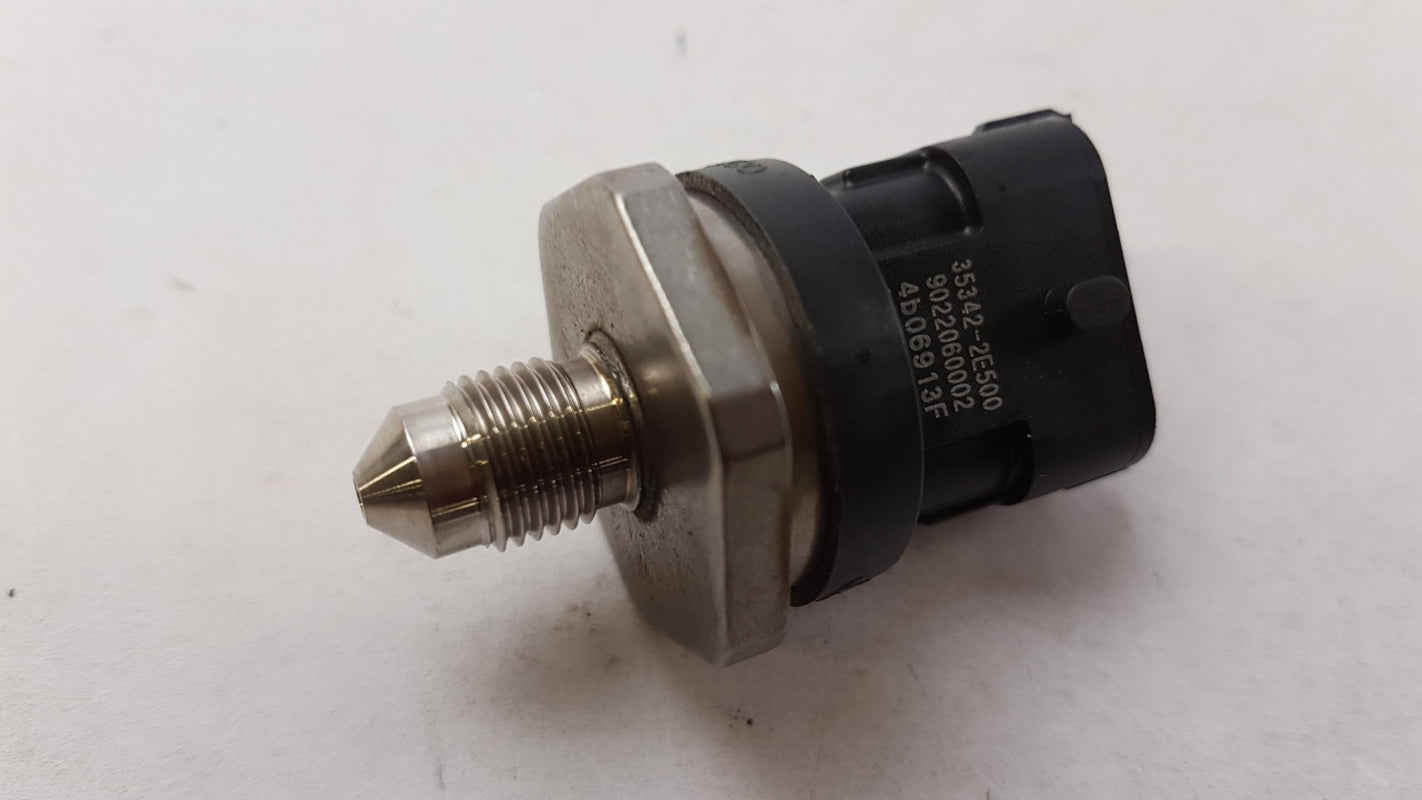 Original OE HYUNDAI/KIA Kraftstoffdruck Sensor 353422E500
