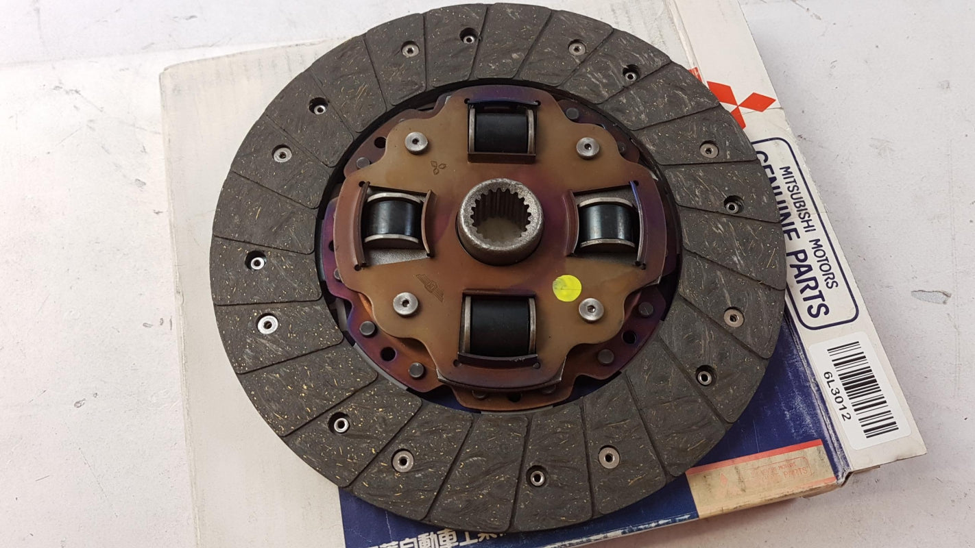 Original OE MITSUBISHI Kupplungsscheibe MD771221