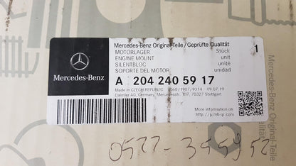 Original OE MERCEDES-BENZ Motorlager A2042405917