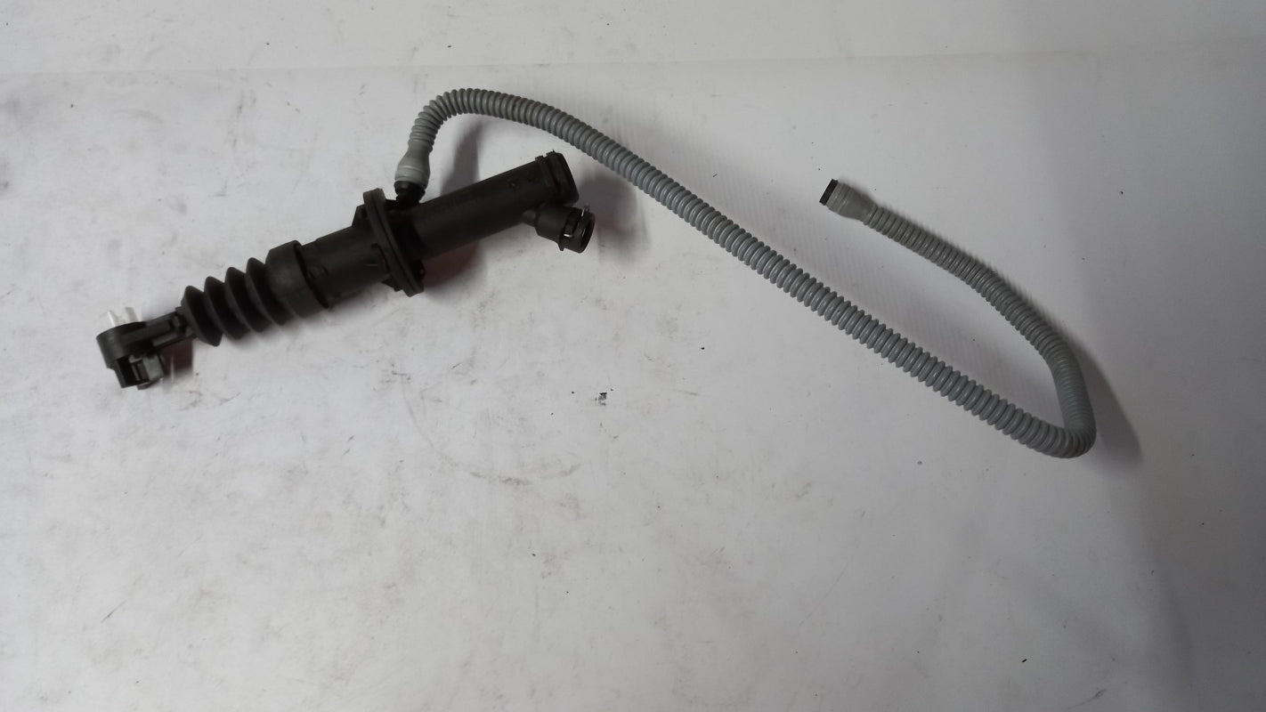 Original RENAULT  Clio III Modus 1.5 dCi Kupplungsgeberzylinder 8200436137