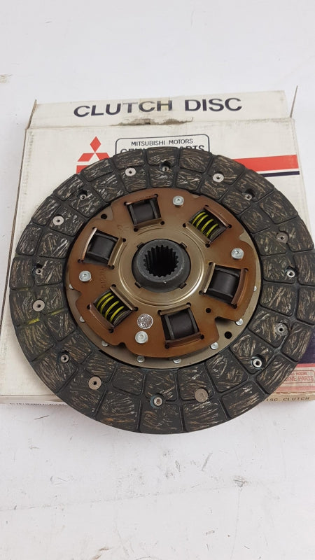 Original OE MITSUBISHI Kupplungsscheibe MD732137