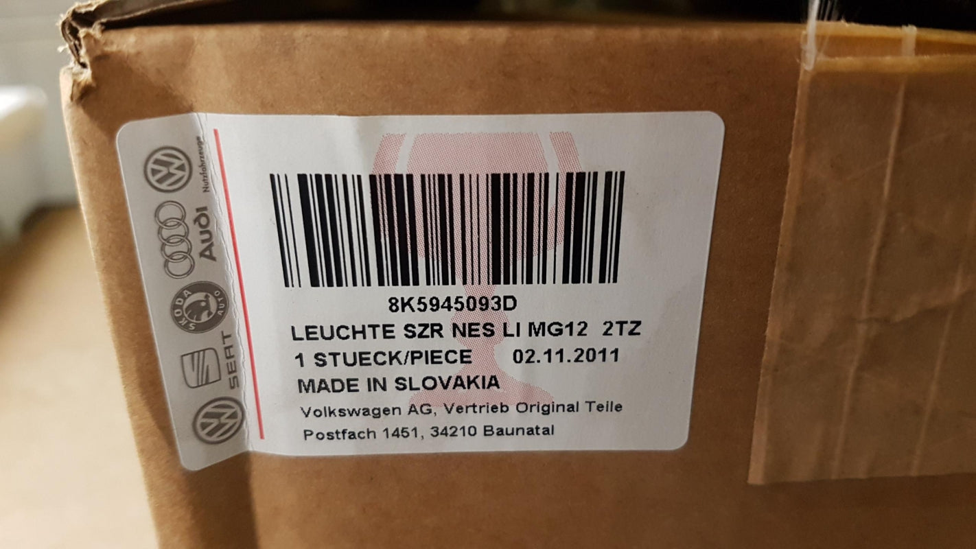 Original OE Volkswagen Heckleuchte 8K5945093D
