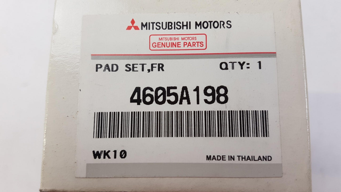 Original OE MITSUBISHI Bremsbeläge 4605A198
