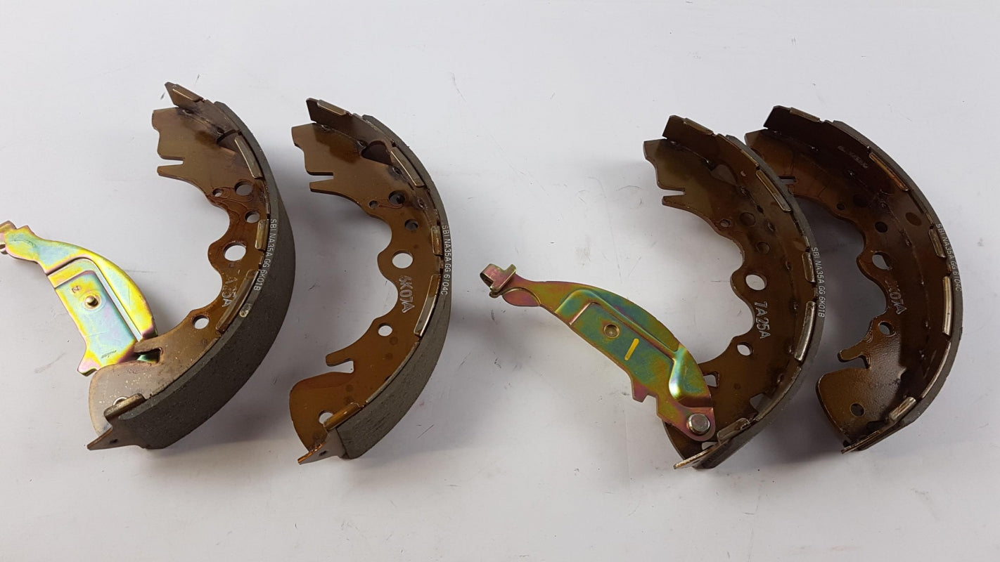 Original OE HYUNDAI/KIA Bremsbackensatz 0K56A2638ZA