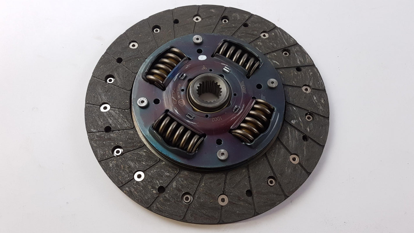 Original OE MITSUBISHI Kupplungsscheibe MD771457