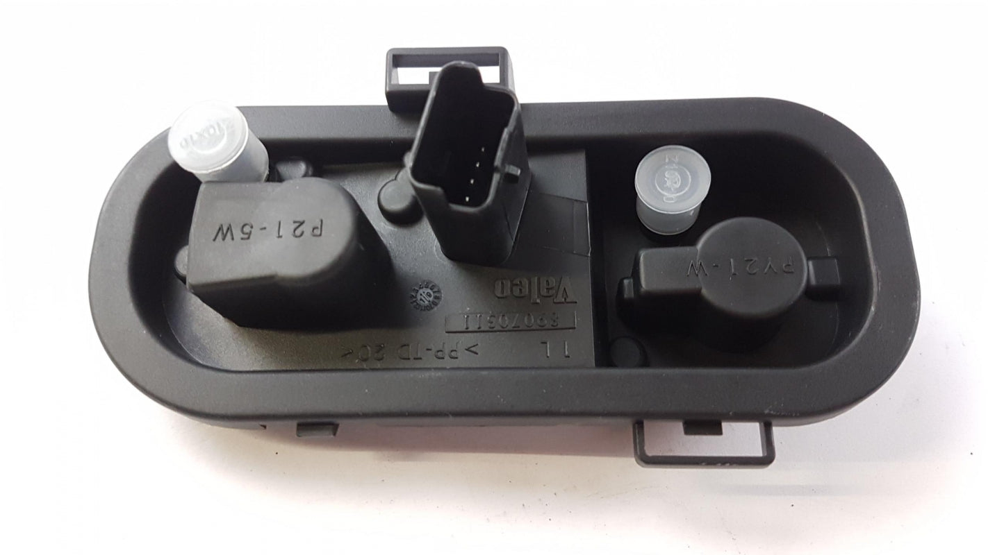 Original NISSAN Qashqai J10 Qashqai+2 rear light bulb holder left 26556JD00A 