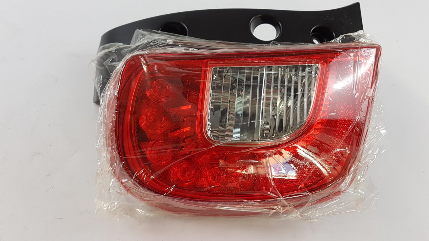 Original OE NISSAN Heckleuchte 265593HN0A