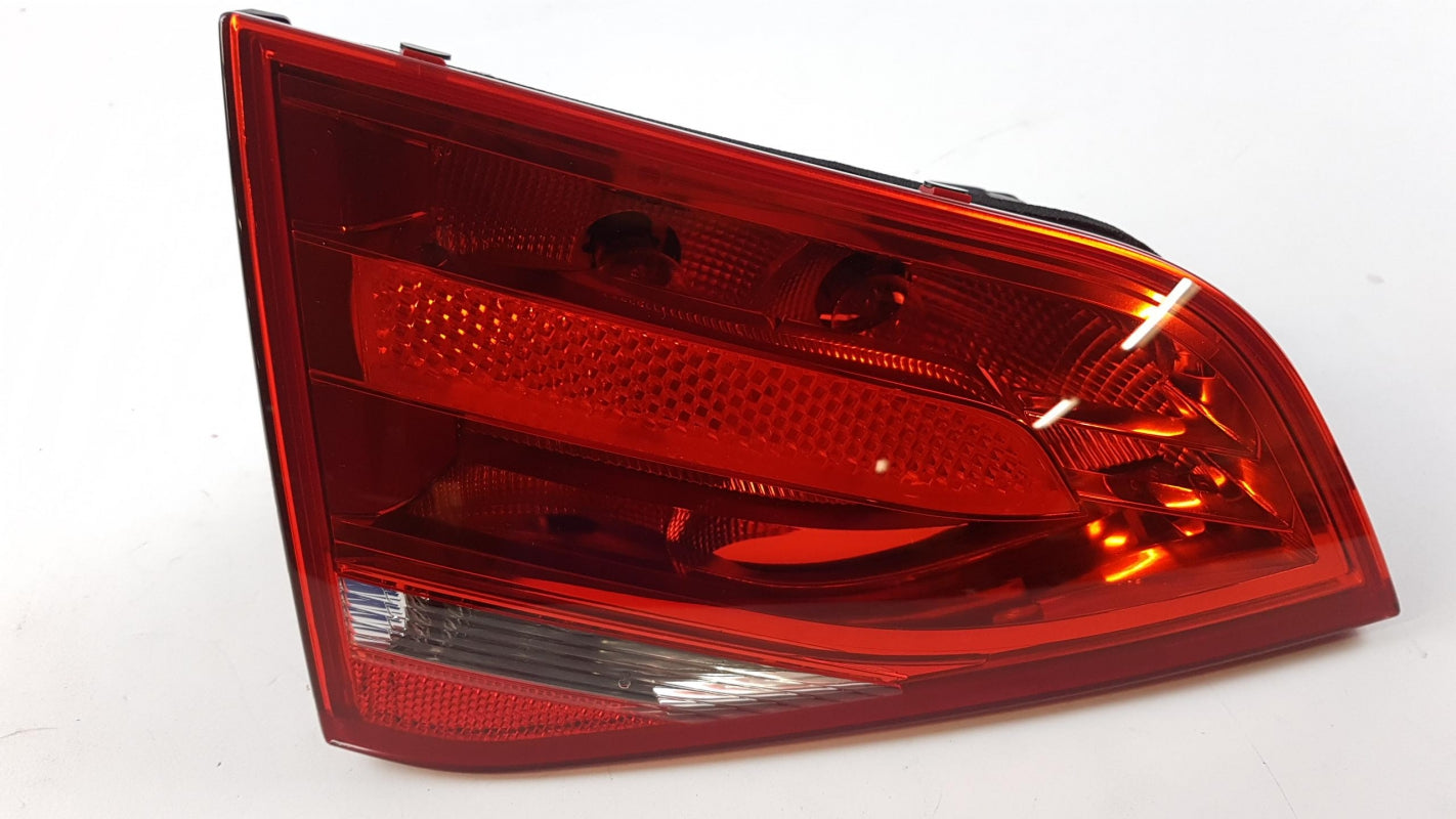 Original OE Volkswagen Heckleuchte 8K5945093D