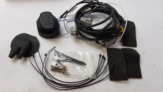 Original OE MITSUBISHI Anhängerkupplung Elektrosatz MZ312705