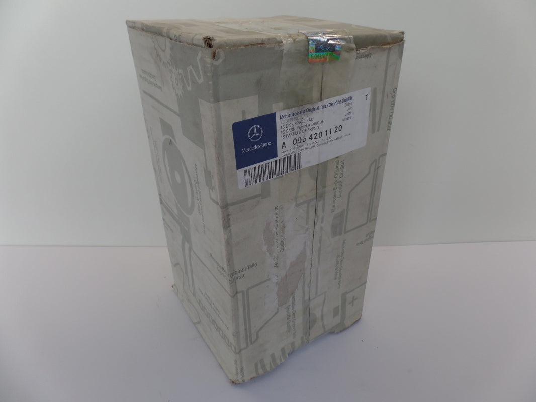 Original MERCEDES-BENZ W954 W957 W958 W634 W374 W964 Bremsbeläge A0064201120