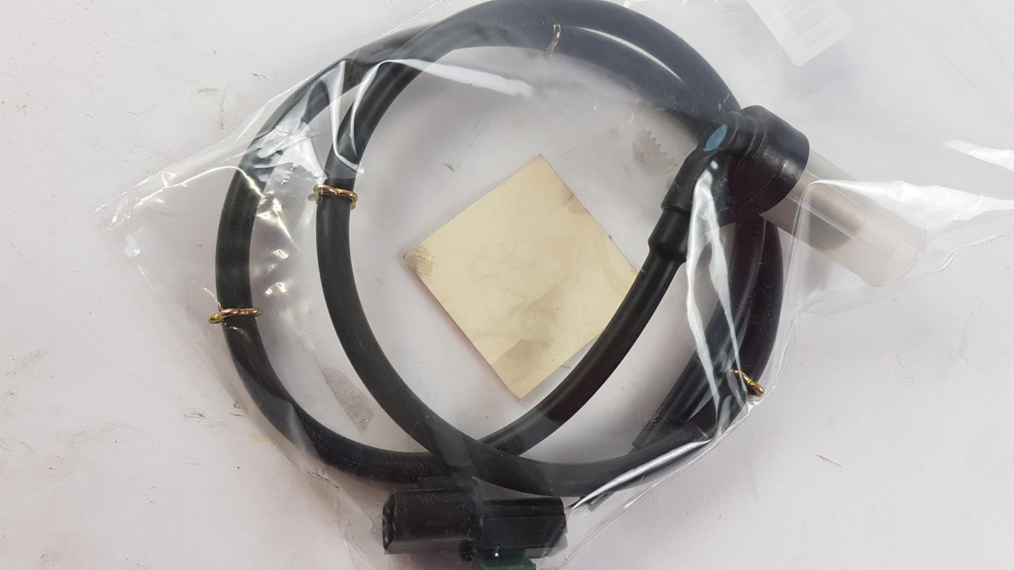 Original MITSUBISHI Pajero 1996-2000 wheel speed sensor MR307046 