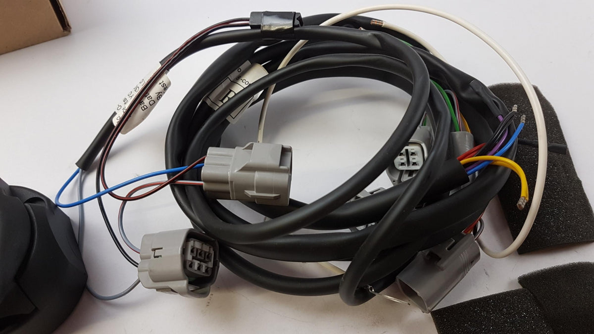 Original OE MITSUBISHI Anhängerkupplung Elektrosatz MZ312705