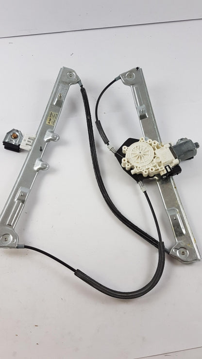 Original OE MITSUBISHI Fensterhebermotor 5713A136