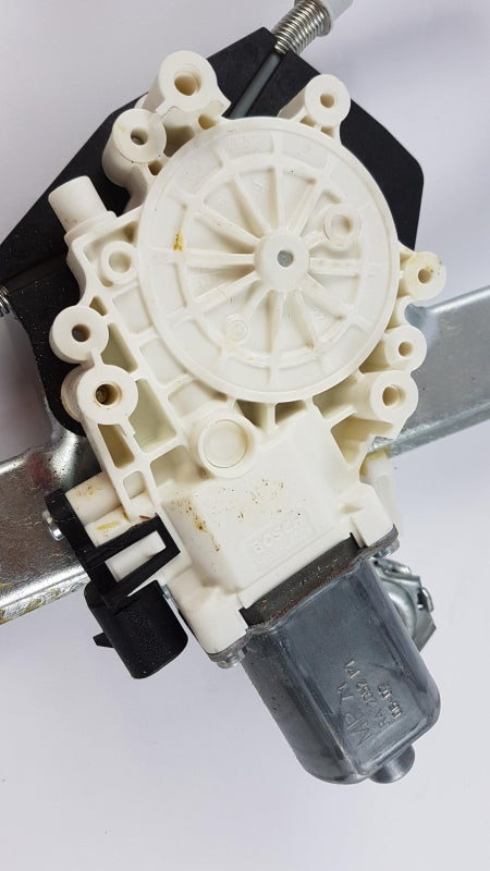 Original OE MITSUBISHI Fensterhebermotor 5713A136