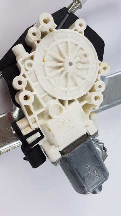 Original OE MITSUBISHI Fensterhebermotor 5713A136