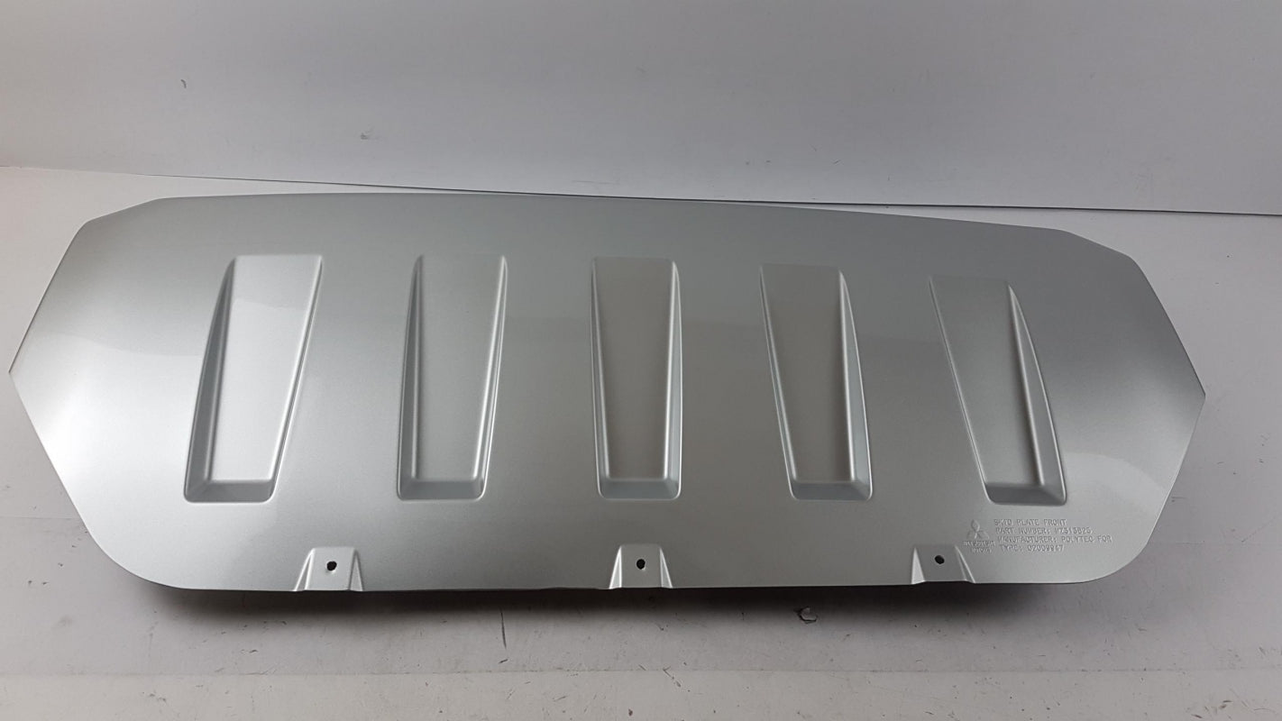 Original MITSUBISHI Pajero IV 2006-2021 Abdeckung Vorderen Stoßstange M313825A69