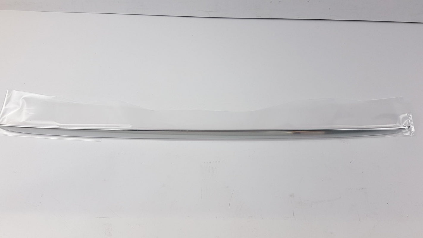 Original OE MERCEDES-BENZ Heckklappe Zierleiste A1187571600