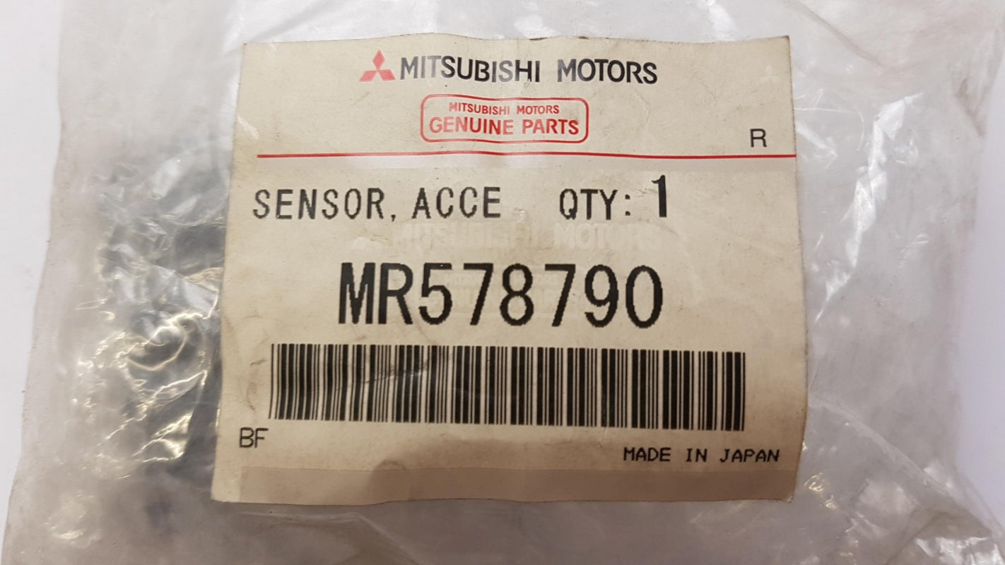 Original OE MITSUBISHI Sensor MR578790