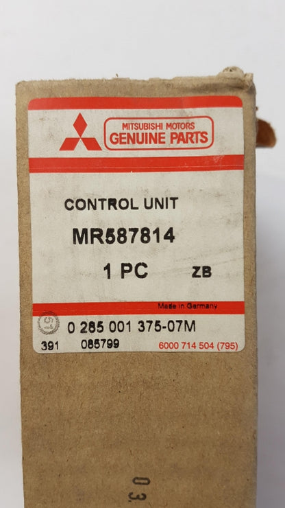 Original OE MITSUBISHI Airbag Steuergerät MR587814